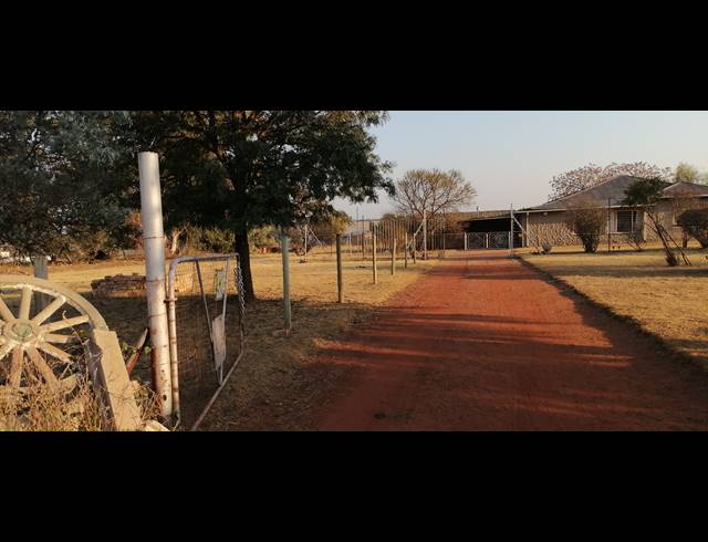 17,131M² FARM FOR SALE IN HILLSIDE